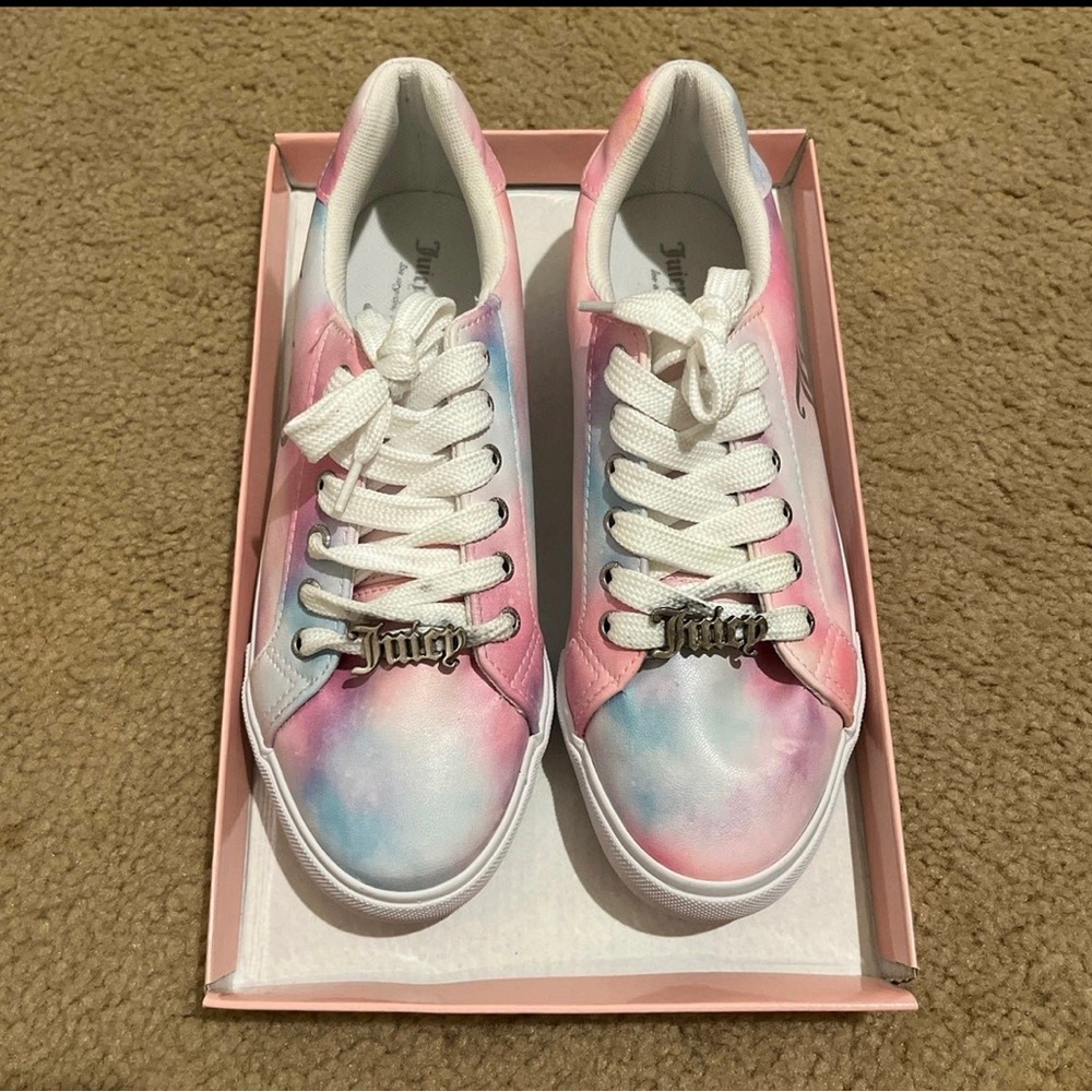 Juicy Couture Women Low Top Lace Up Sneakers Clarity Size US 8.5 Pastel Tie Dye